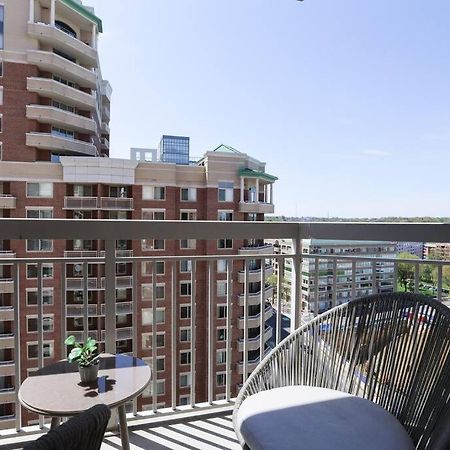 Bright Apartment Walk To Ballston Metro Arlington Eksteriør billede