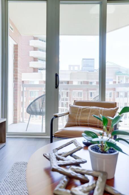 Bright Apartment Walk To Ballston Metro Arlington Eksteriør billede